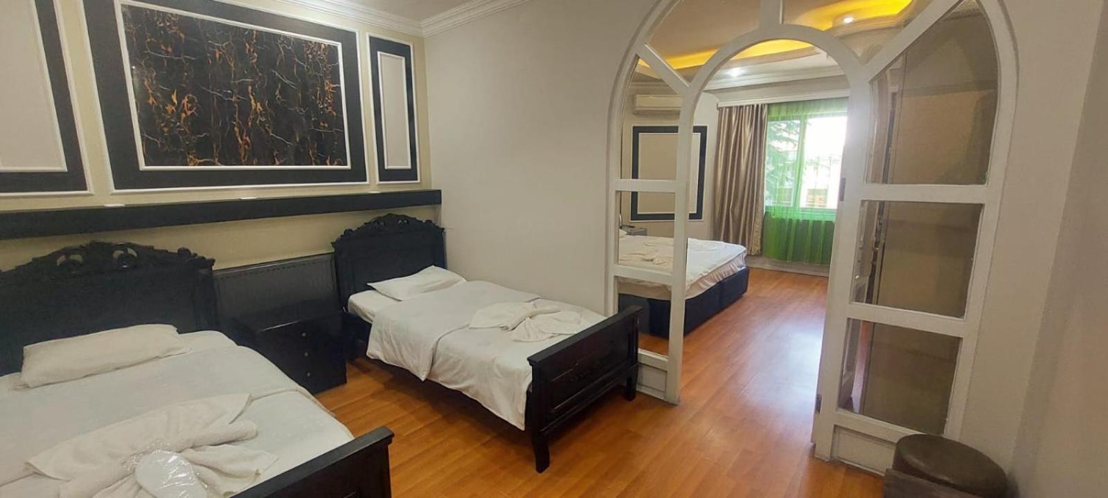 Metrepol Hotel Батуми Экстерьер фото