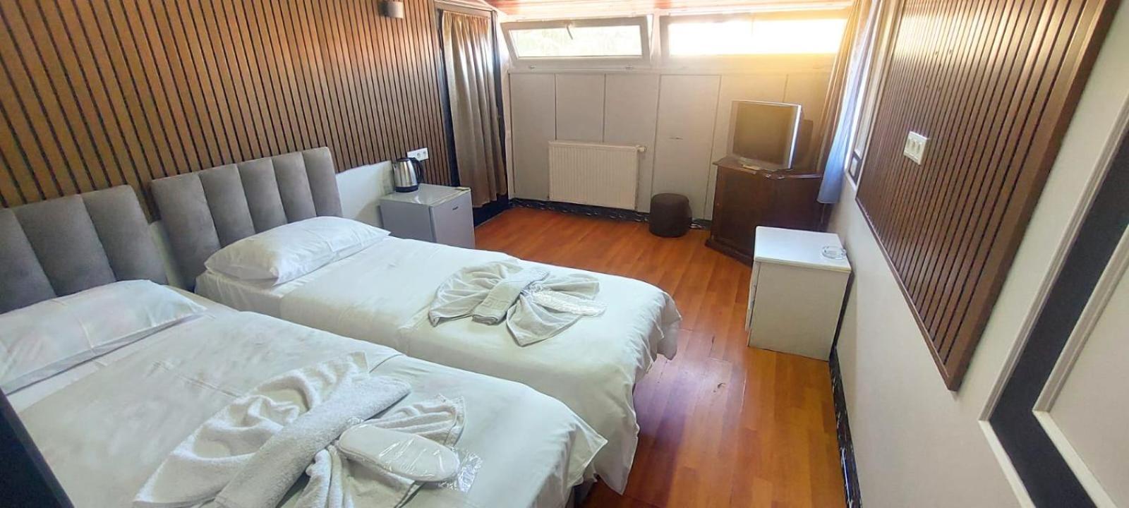 Metrepol Hotel Батуми Экстерьер фото