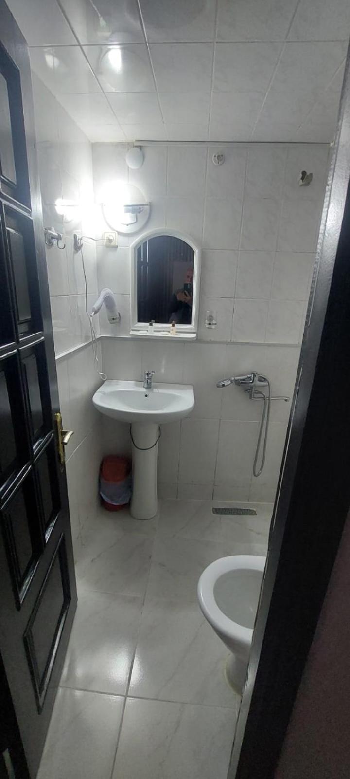 Metrepol Hotel Батуми Экстерьер фото