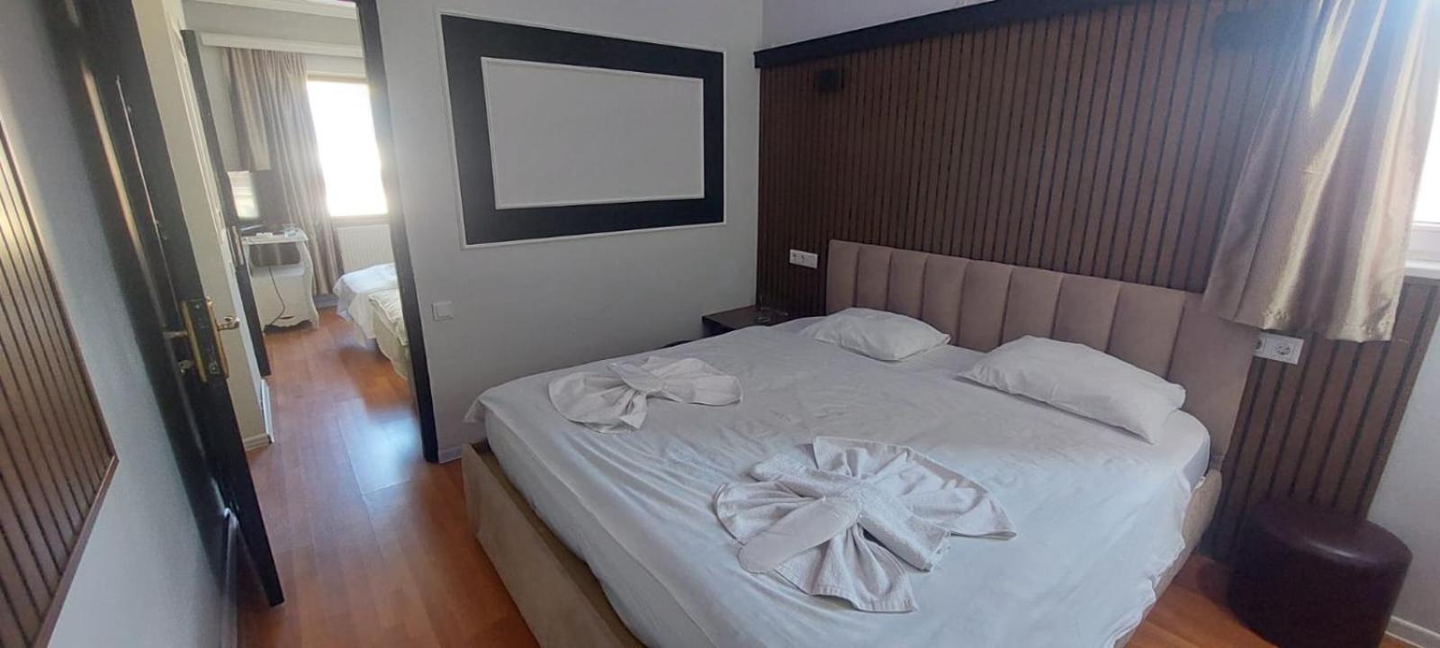 Metrepol Hotel Батуми Экстерьер фото
