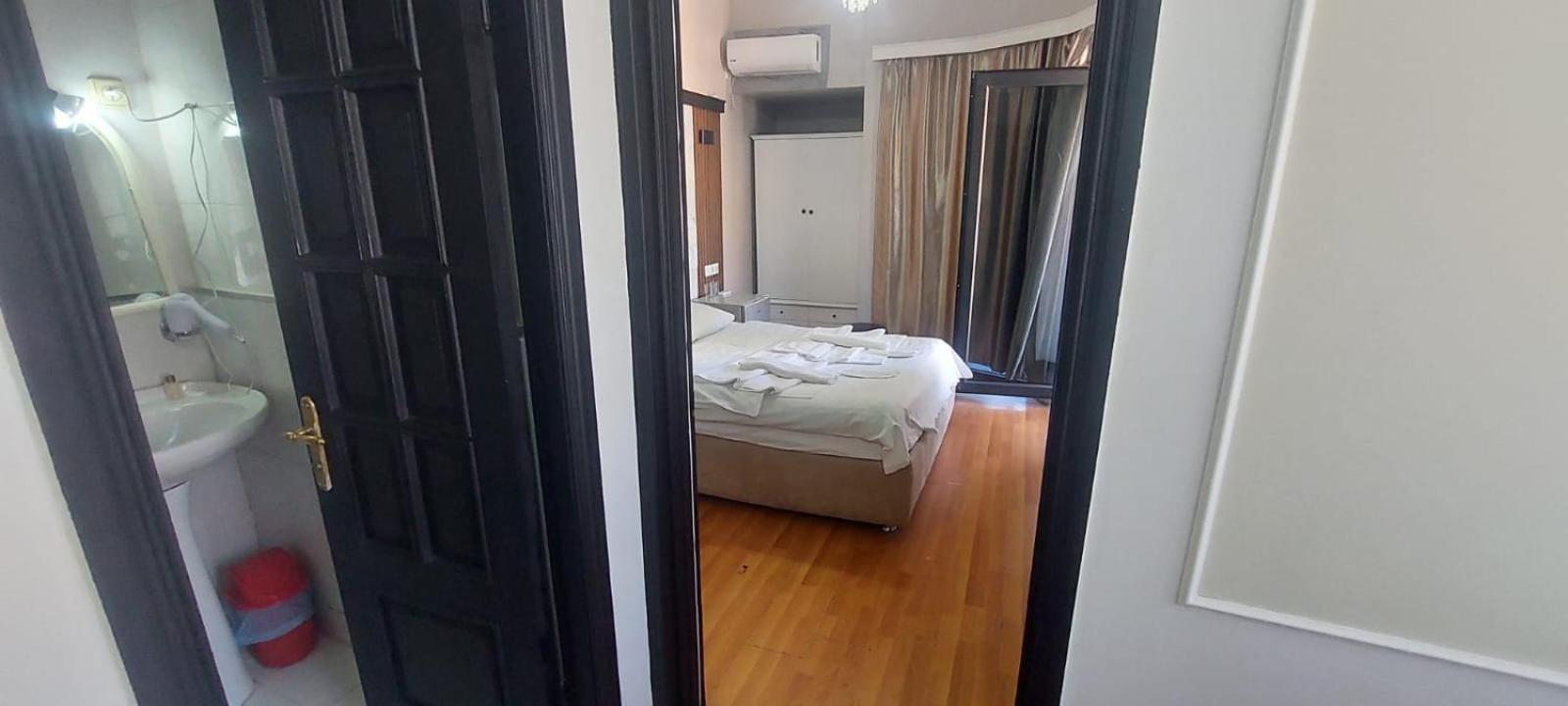 Metrepol Hotel Батуми Экстерьер фото