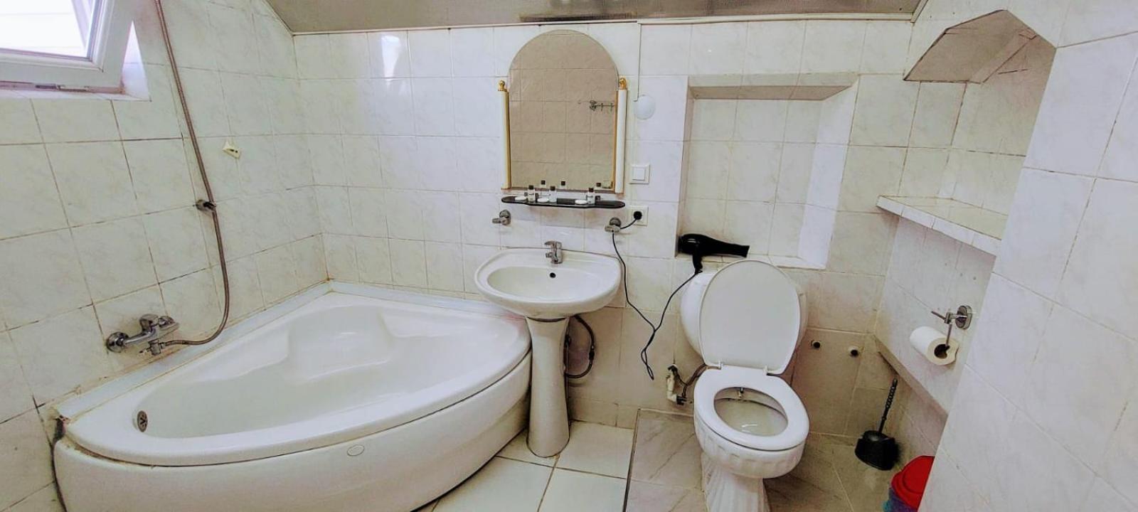 Metrepol Hotel Батуми Экстерьер фото