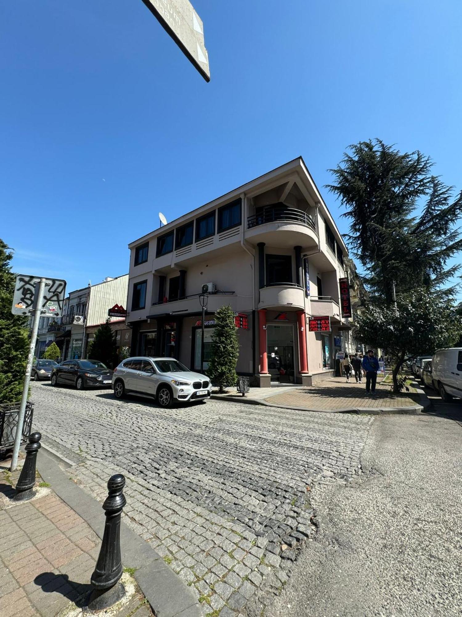 Metrepol Hotel Батуми Экстерьер фото
