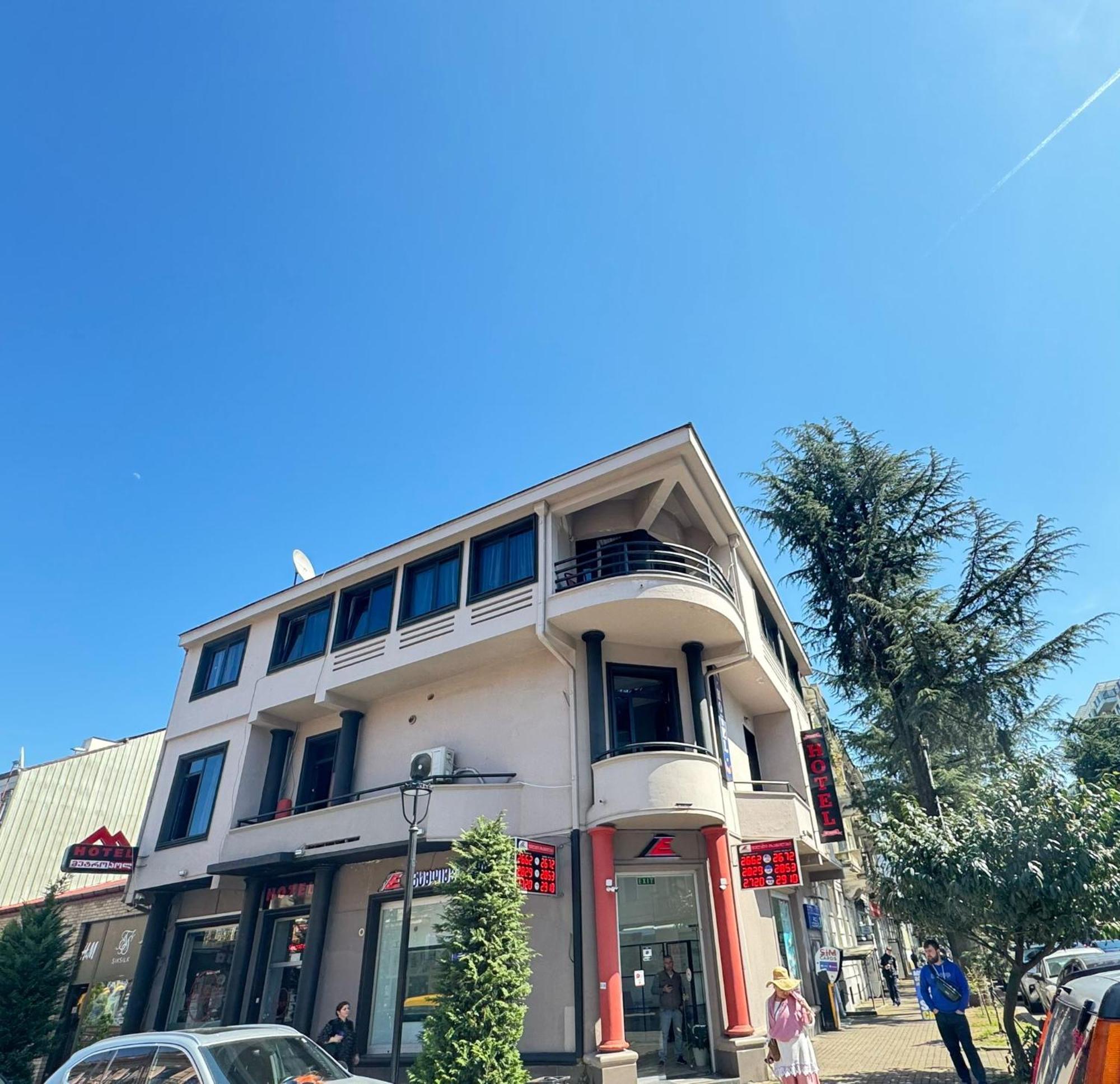 Metrepol Hotel Батуми Экстерьер фото