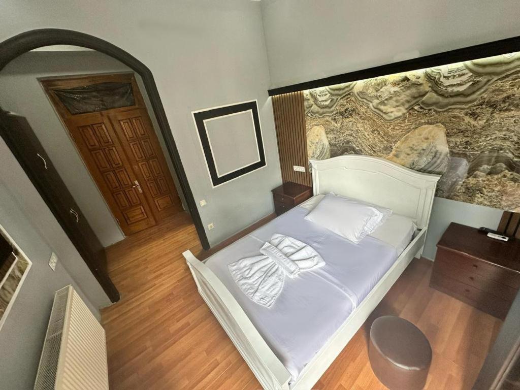 Metrepol Hotel Батуми Экстерьер фото
