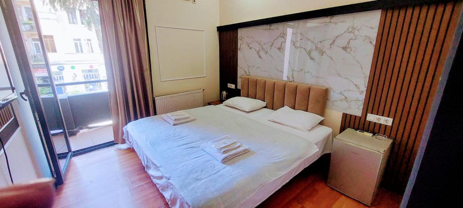 Metrepol Hotel Батуми Экстерьер фото